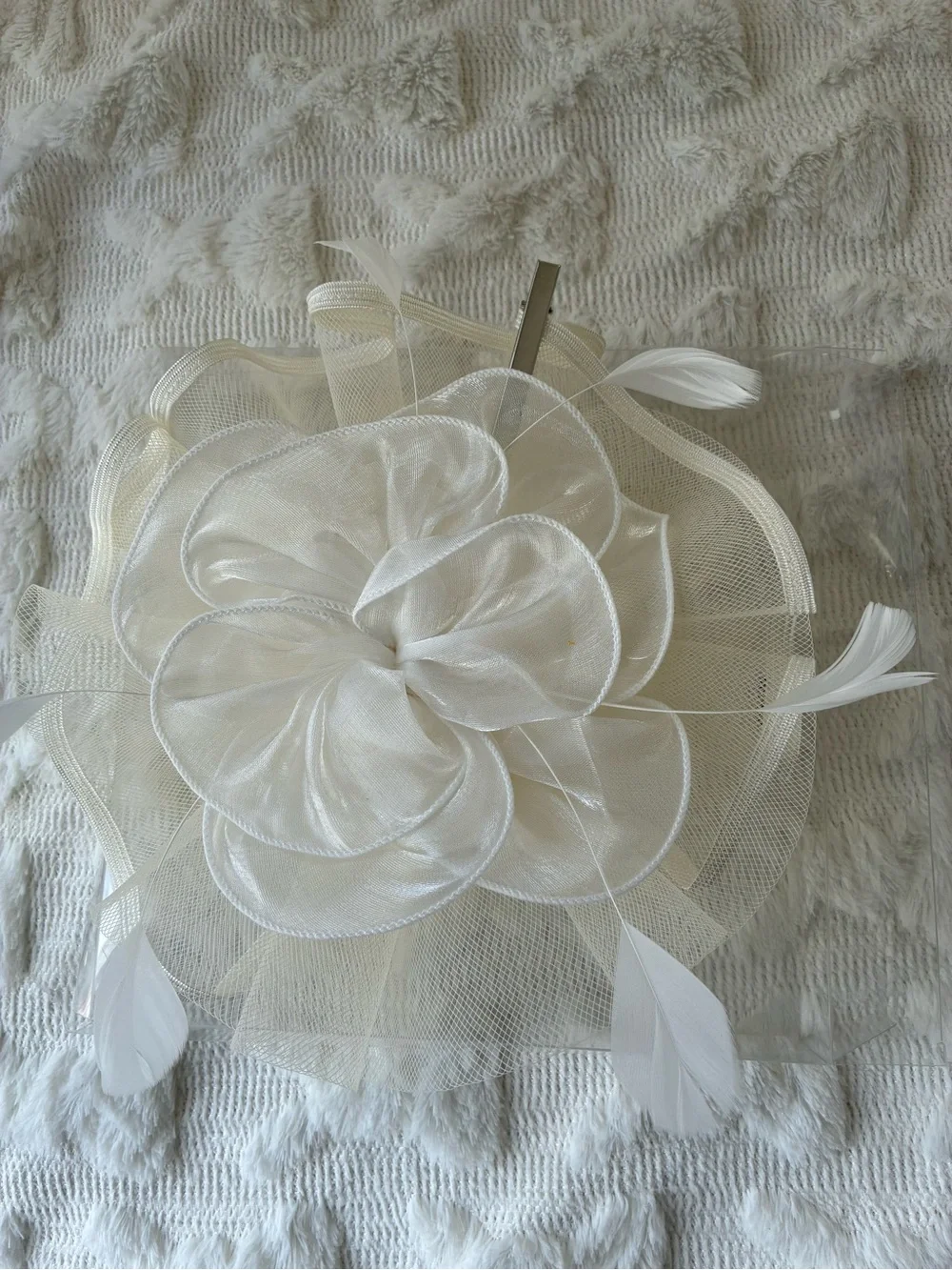 Elegant White Floral Mesh Fascinator Hair Clip